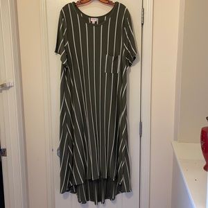 LulaRoe Carly 3x green and white striped dress.